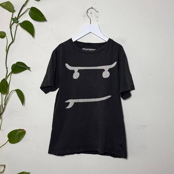 Munster Kids Smily Face /Skate Board / Surf Board Organic Cotton Tee - Picture 1 of 2